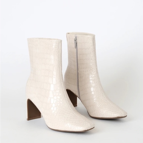 Lulus Winter White Crocodile Embossed Square Toe Booties by Seven Dials - Picture 4 of 5